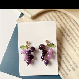 Purple tones Grape Cluster Drop Stud Earrings green crystal leaf women girls NWT
